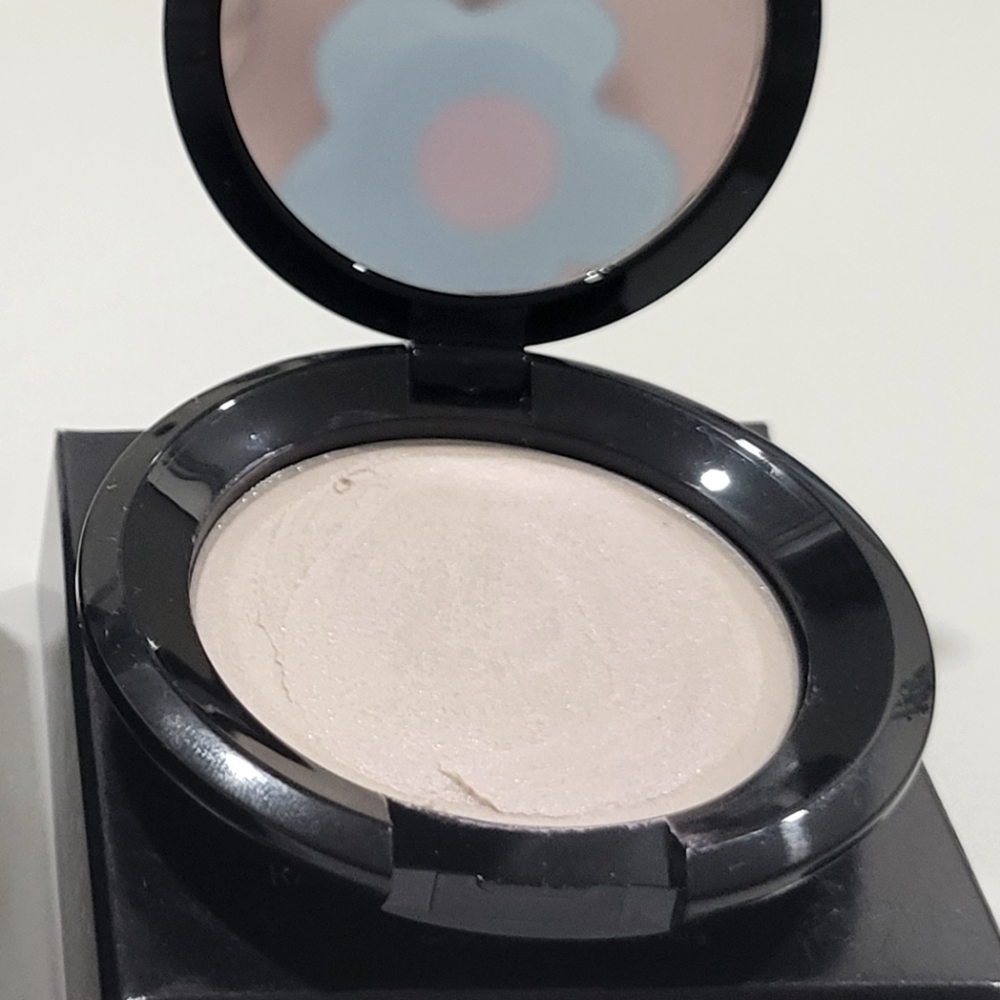 Rituel de fille Rare light Creme Luminizer Ghost light